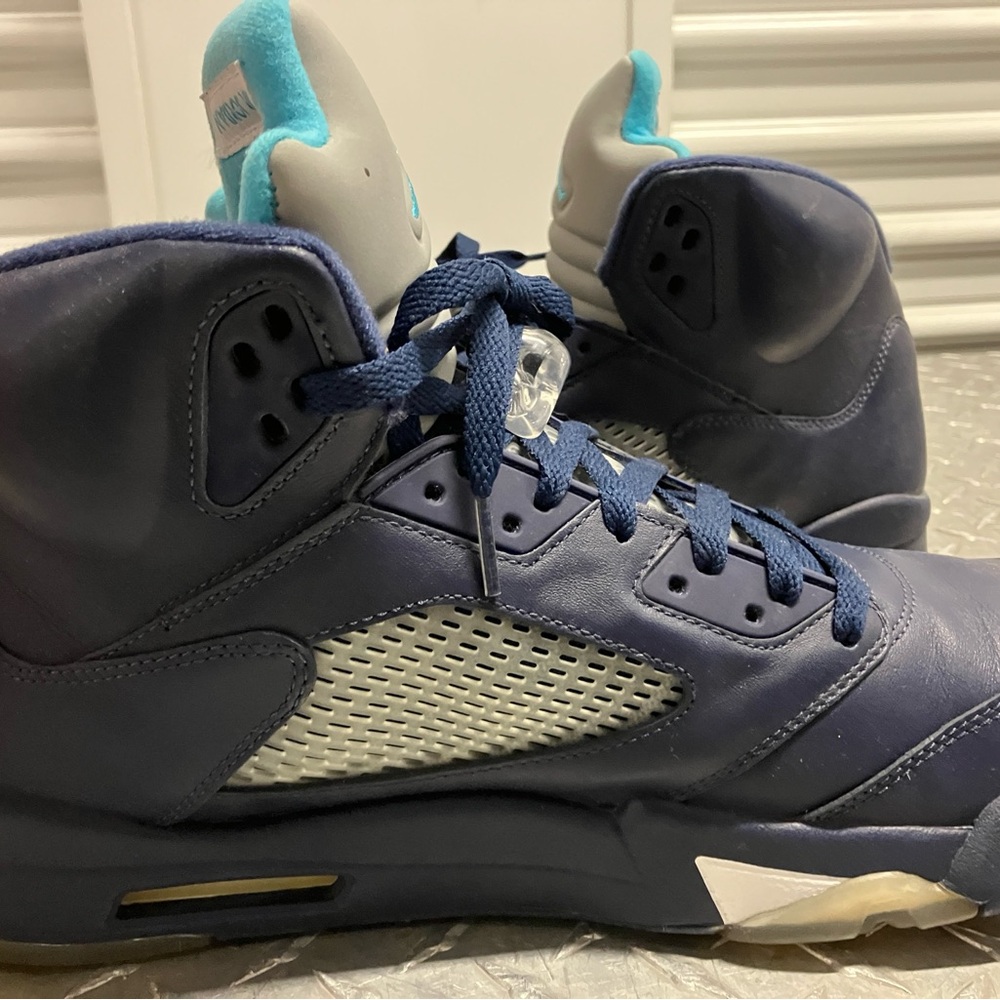 AIR JORDAN 5 RETRO Pre owned SIZE 14 PRE GRAPE   (2015)
